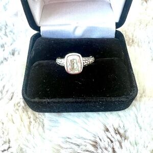 Elegant Silver Ring with Clear Gemstone